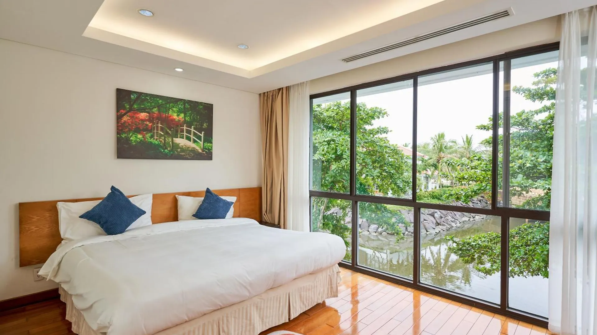 Ocean Beach Villas Danang  다낭