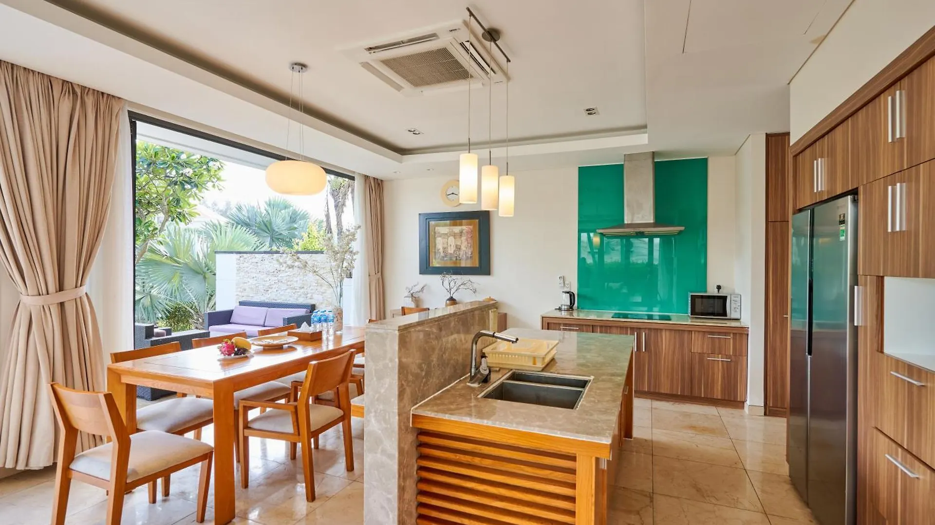 Ocean Beach Villas Danang