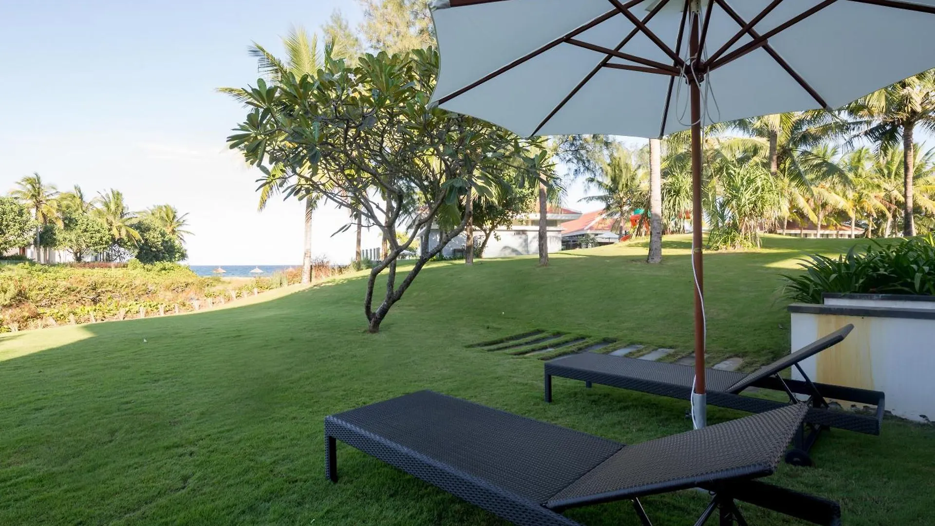 Ocean Beach Villas Danang