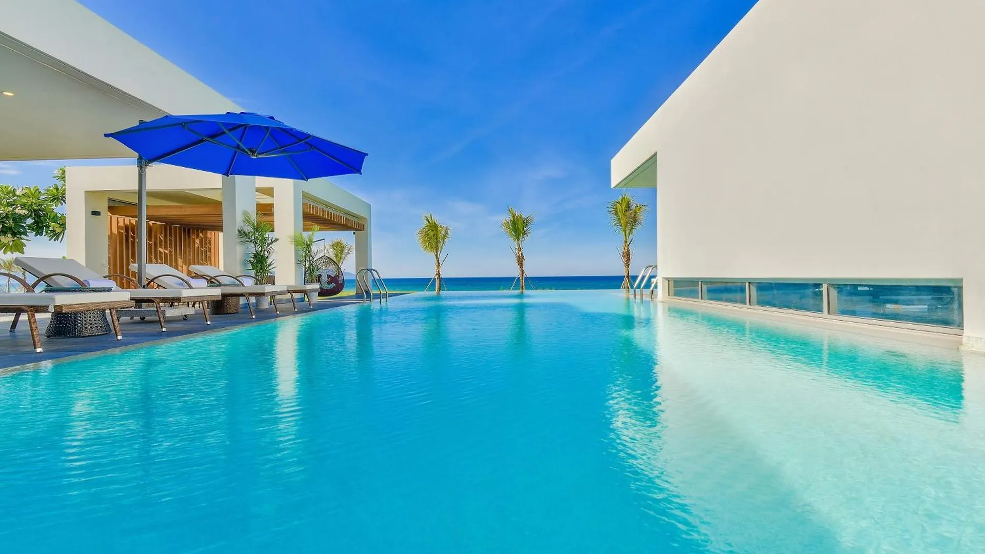 Ocean Beach Villas Danang