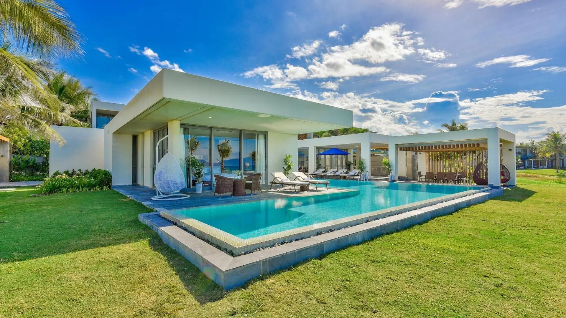 Ocean Beach Villas Danang